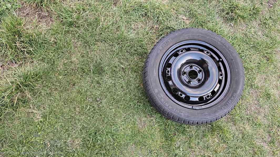 Škoda Fabia rezerva 195/55R15 disk 6Jx15 5x100 ET43 - foto 1