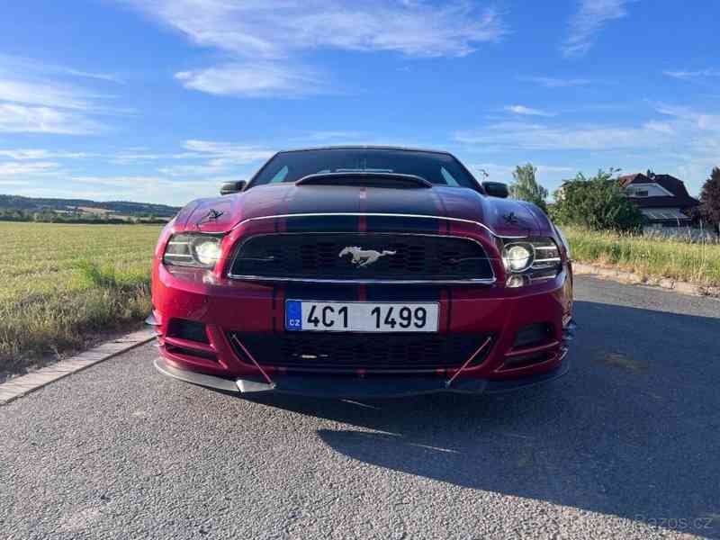 Ford Mustang 3,7   V6, 227 kW, Automat, Roush - foto 2
