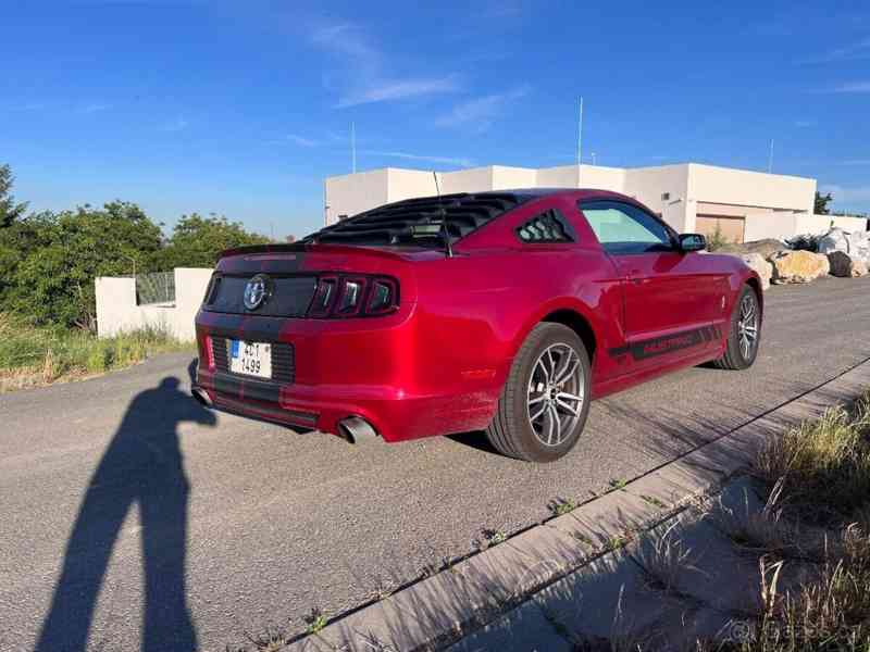 Ford Mustang 3,7   V6, 227 kW, Automat, Roush - foto 6