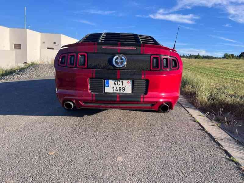 Ford Mustang 3,7   V6, 227 kW, Automat, Roush - foto 7