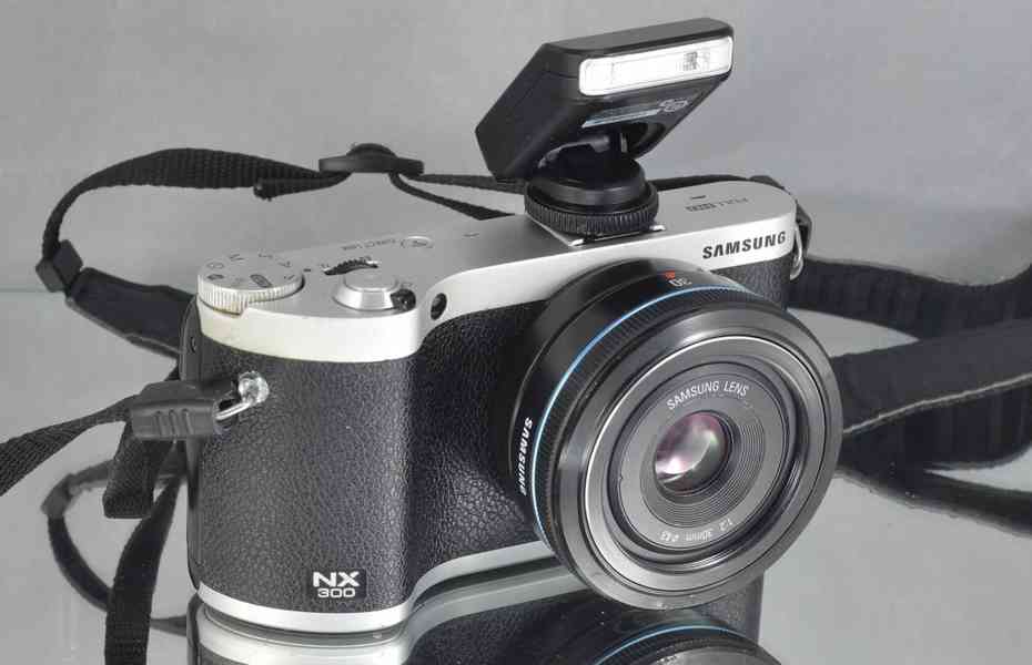 Samsung NX300 + 30mm 1:2 +50-200mm*20 Mpx*Full HDV - foto 4
