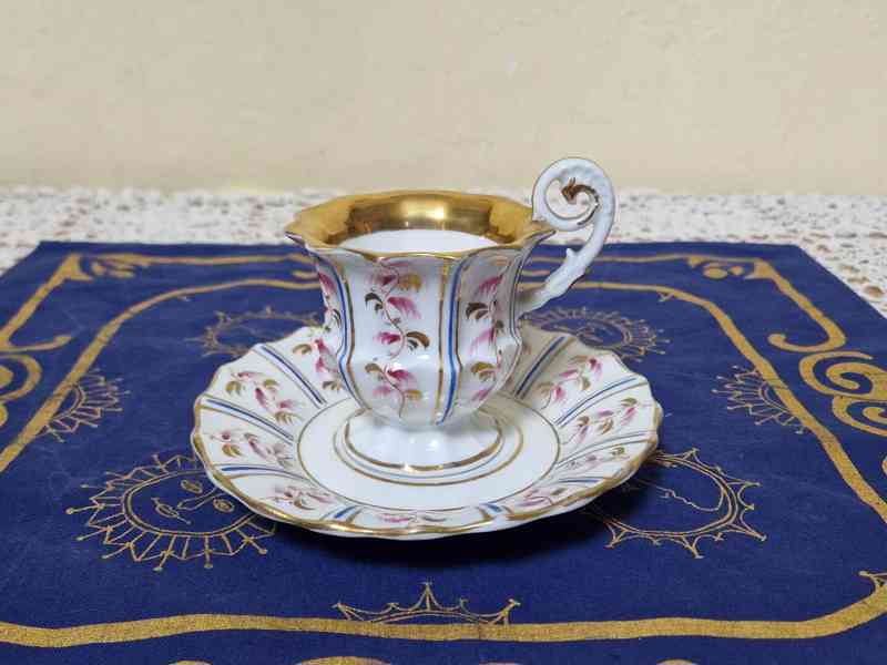 Krásný malovaný zlacený Hrnek s podšálkem Šapo Kysibl - foto 2