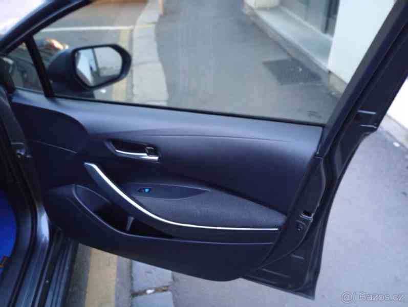 Toyota Corolla 1,8   hybrid 2024 na splátky - foto 6