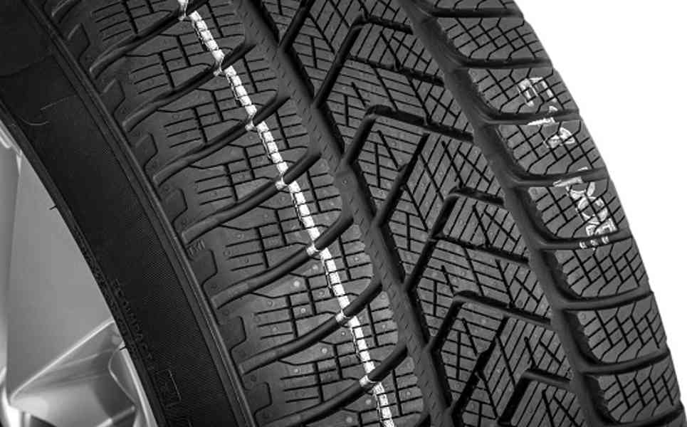 Nová zimní Alu sada Š.Enyaq, Elroq - 235/55+255/50 R19 DOT25 - foto 28