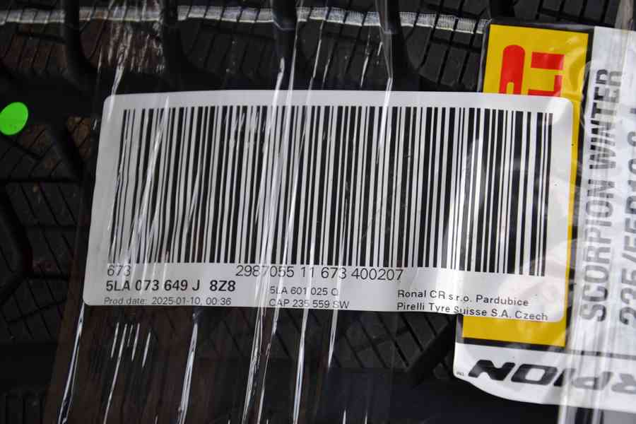 Nová zimní Alu sada Š.Enyaq, Elroq - 235/55+255/50 R19 DOT25 - foto 6