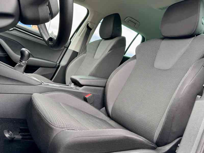 Škoda Octavia Combi 1.5 TSI Ambi. 1maj. CZ 77.000 km TOPstav - foto 26
