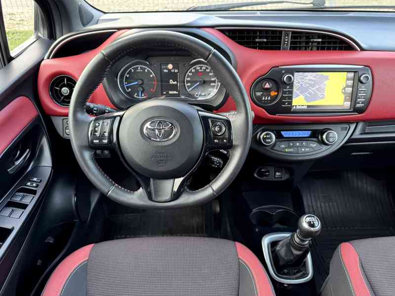 Toyota Yaris 1.5 VVTi 82kW 2017 Selection | 35tkm, původ ČR - foto 9