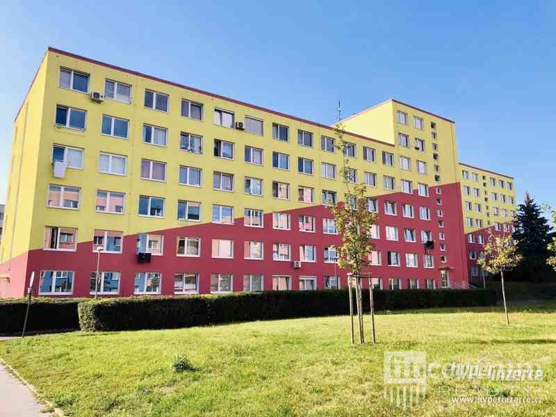 Pronájem bytu 2+kk 40 m2 Bryksova, Praha Černý Most - foto 1