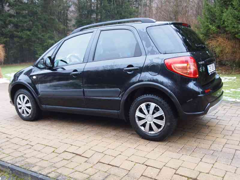 Suzuki SX4 1,6i 4X4 - foto 7