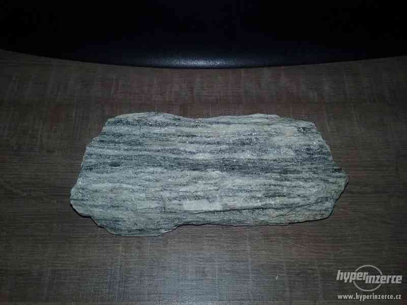 Okrasný kámen - kamenné dřevo - foto 2