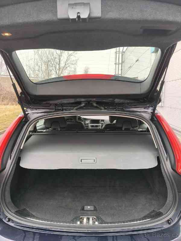 Volvo V60 2,0   AUTO - foto 8