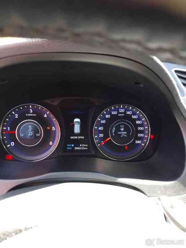 Hyundai i40 1,7   CRDI combi A/T - foto 8