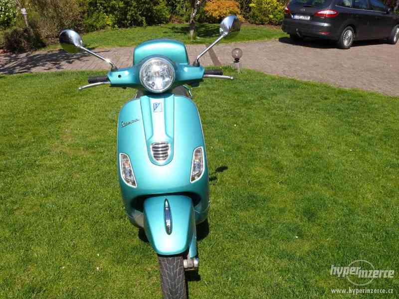 Prodám skútr Piaggio VESPA LX50 2T r.v. 2014 - foto 3