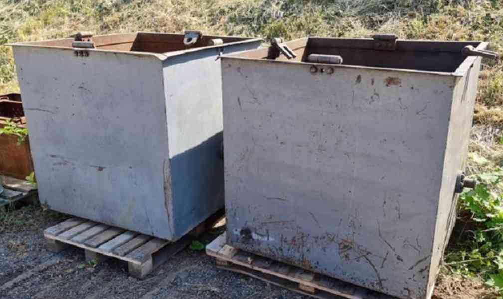 Sada 3 kusů beden na špony se závěsným vahadlem - kontejner  - foto 1