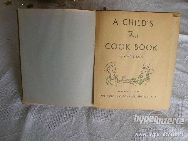 A Childs Jirst Cook Book - foto 1