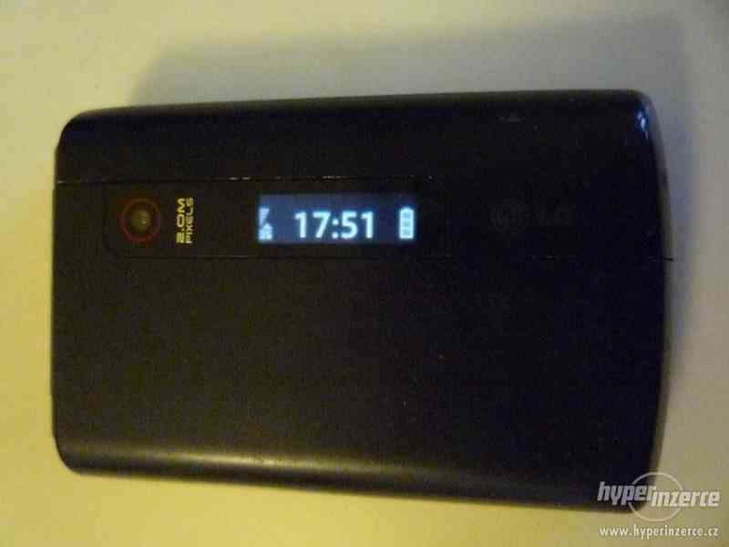 LG HB620T- vyklápěcí mobil s televizí - foto 3