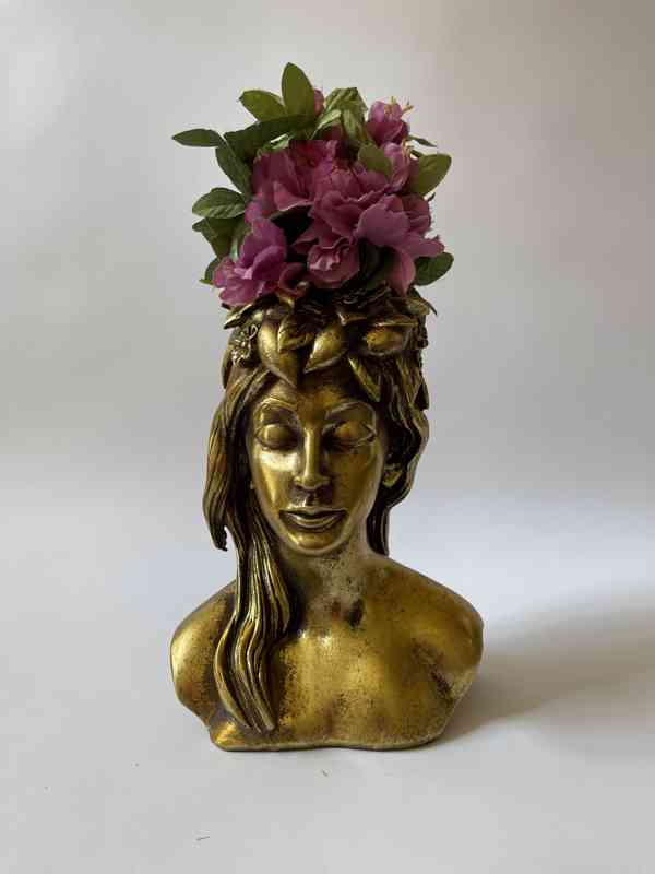 Obal na květináč - zlatá hlava ženy - foto 1