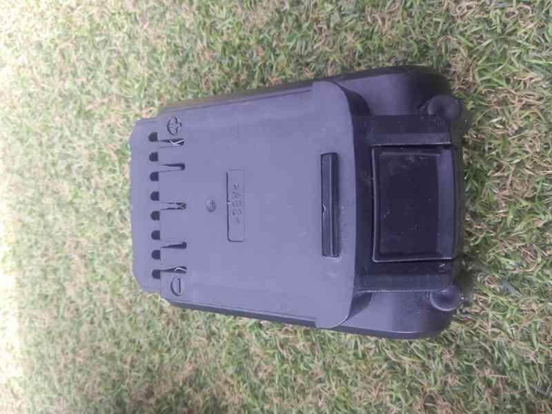 PowerPlus 18V 1300mAh, 2ks + nabíječka + napájecí kabel - foto 10
