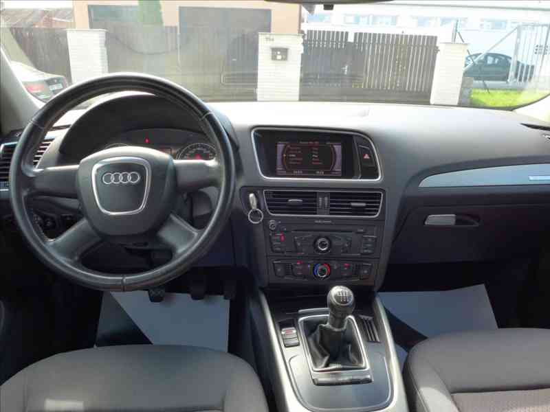 Audi Q5 2,0 TDi 125KW 4X4 1MAJ SERVIS - foto 7