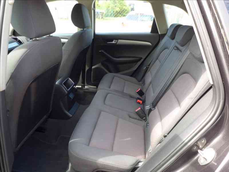 Audi Q5 2,0 TDi 125KW 4X4 1MAJ SERVIS - foto 6