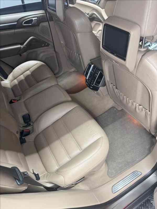 Porsche Cayenne 4,8   Turbo V8 580ps - foto 12