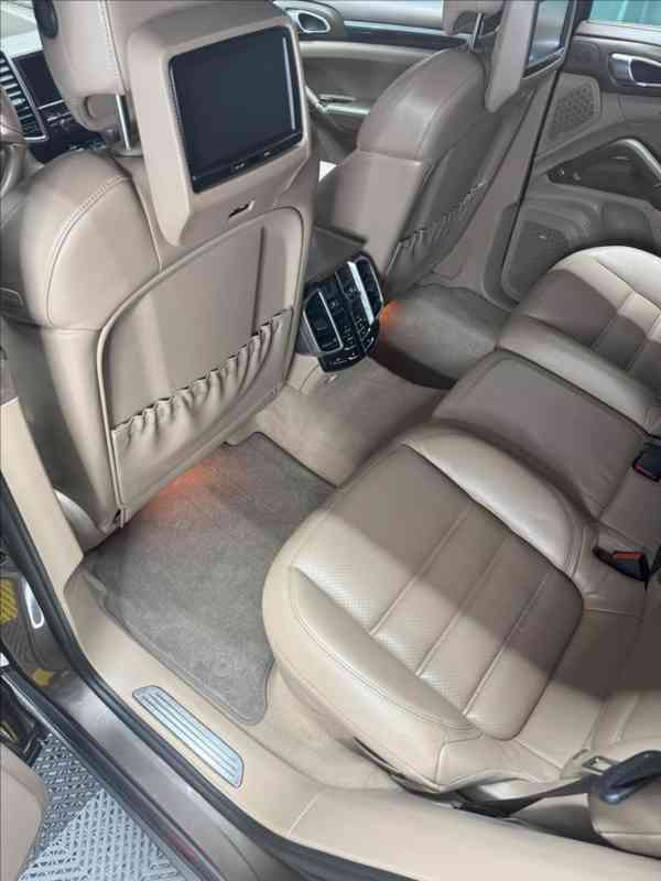 Porsche Cayenne 4,8   Turbo V8 580ps - foto 11