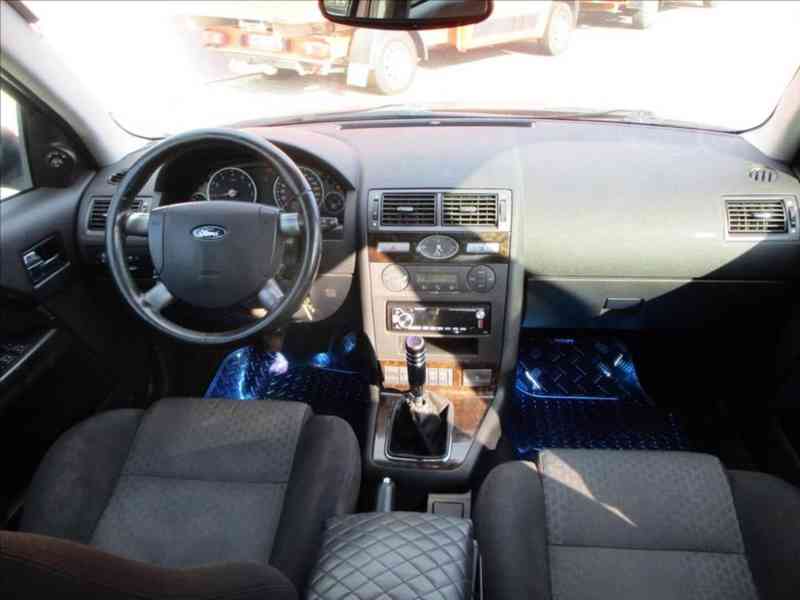 Ford Mondeo 1,8 16V GHIA,TAŽNÉ ZAŘÍZENÍ - foto 5