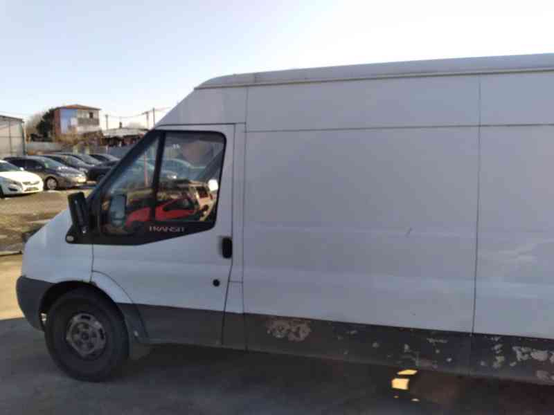 FORD TRANSIT 330L 2.4 TDCI 74kW  - foto 6