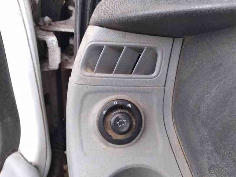 FORD TRANSIT 330L 2.4 TDCI 74kW  - foto 20