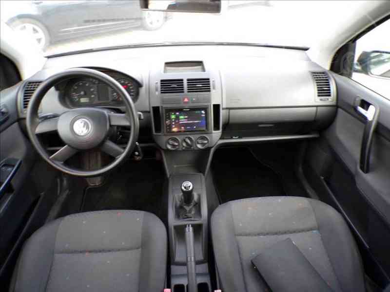 Volkswagen Polo 1,2 i 47kW CELOROČNÍ PNEU - foto 5