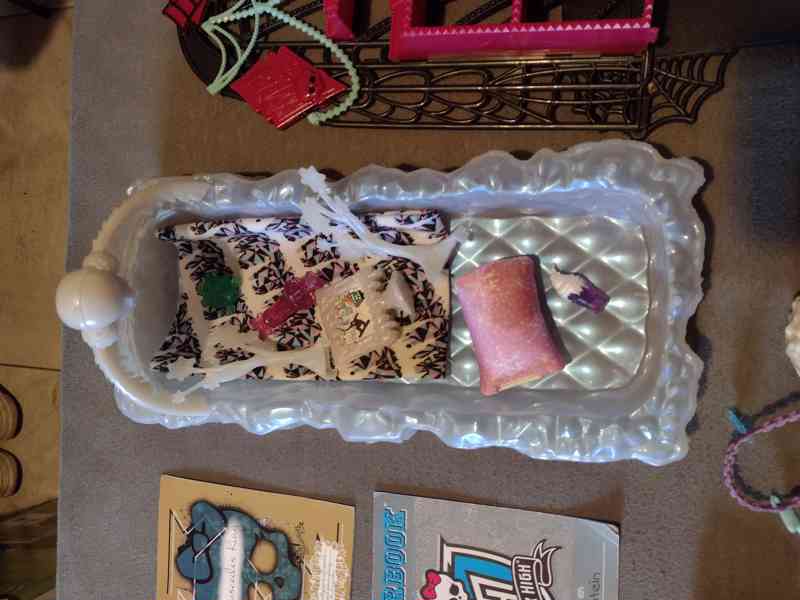 Monster high, Rainbow High  - foto 22