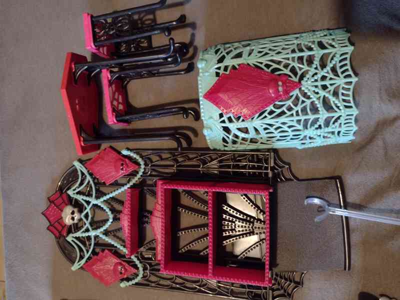 Monster high, Rainbow High  - foto 23