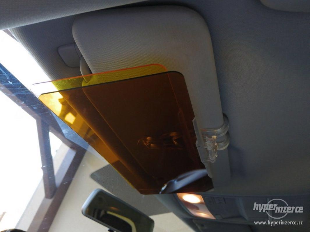 Sluneční clona do auta CLEAR VIEW + dárek - foto 1