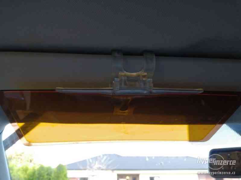 Sluneční clona do auta CLEAR VIEW + dárek - foto 2