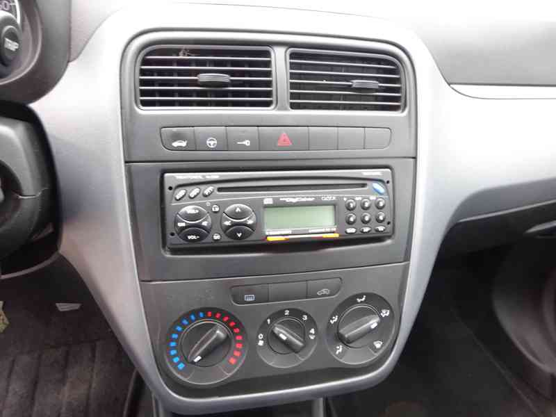Fiat Punto 1.4I EVO r.v.2009 stk:7.2027 - foto 8