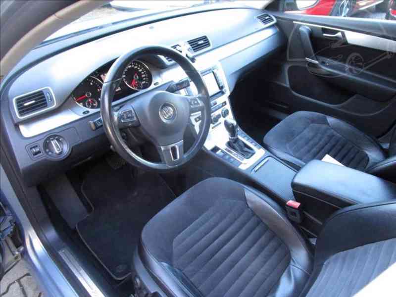 Volkswagen Passat 2,0 TDI BMT,HIGHLINE,AUTOMAT - foto 8