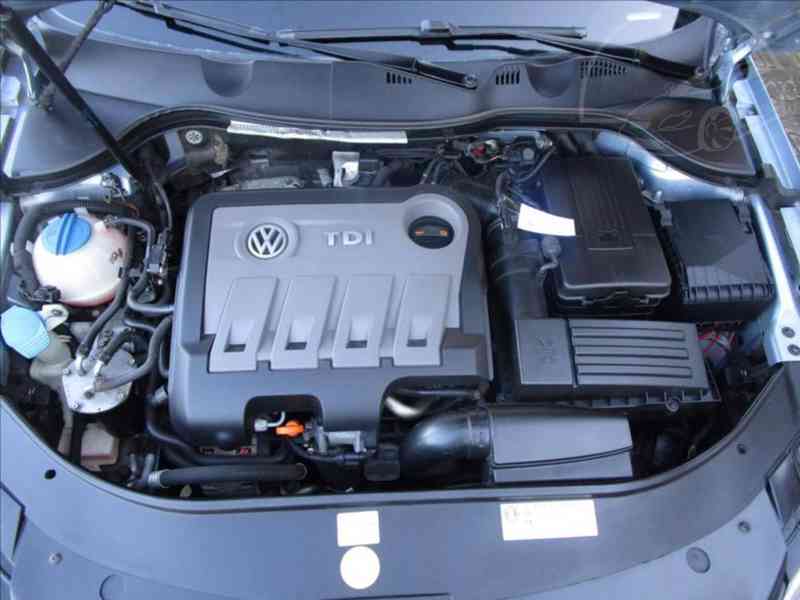 Volkswagen Passat 2,0 TDI BMT,HIGHLINE,AUTOMAT - foto 17