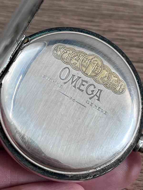 Panceřové tříplaštové stříbrné kapesní hodiny OMEGA, zdobené - foto 6
