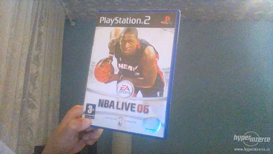 hra na playstation 2 NBA LIVE 06 - foto 1
