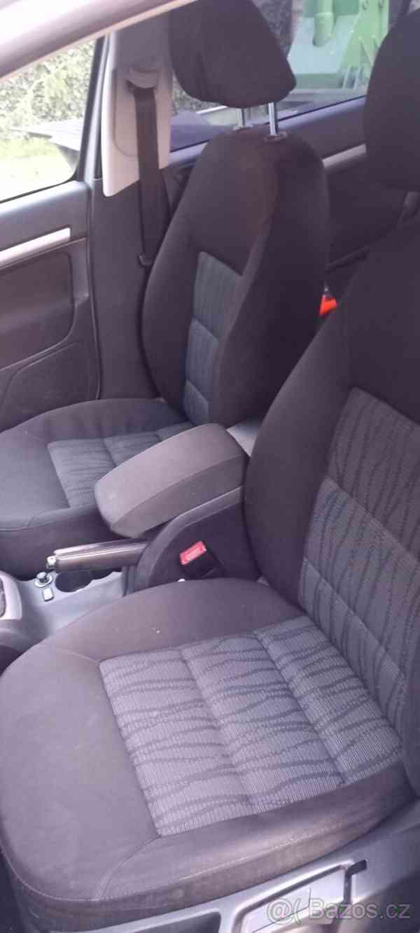 Škoda Octavia 1,6   4×4 TDI - foto 10