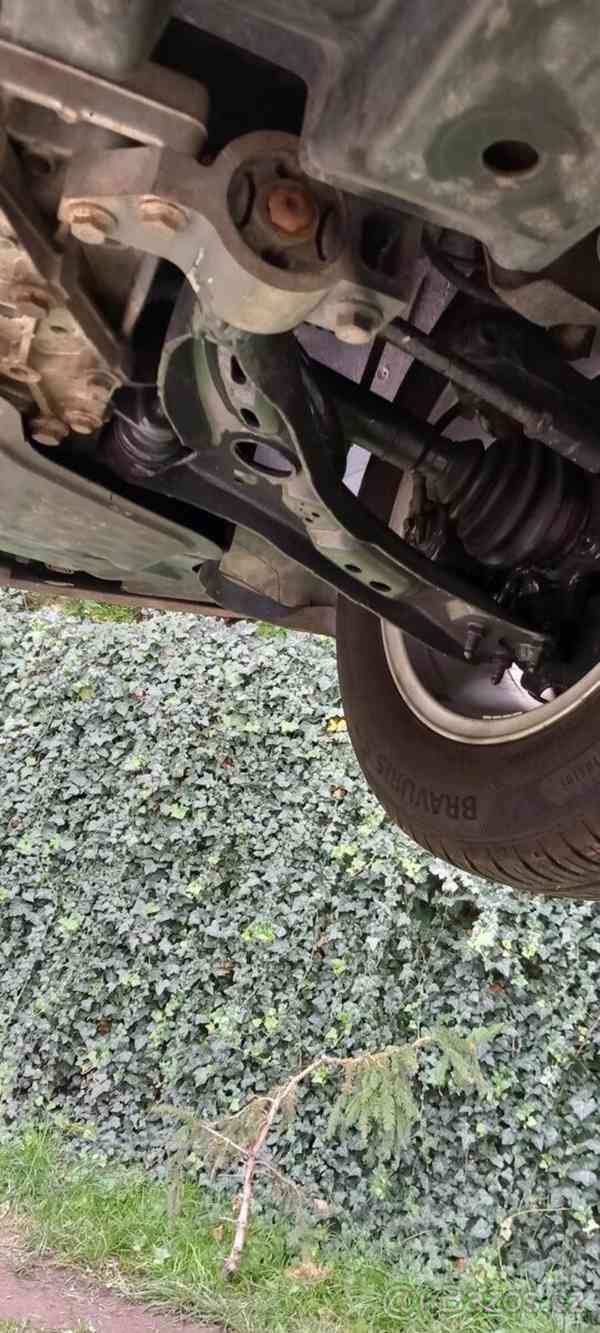 Škoda Octavia 1,6   4×4 TDI - foto 13