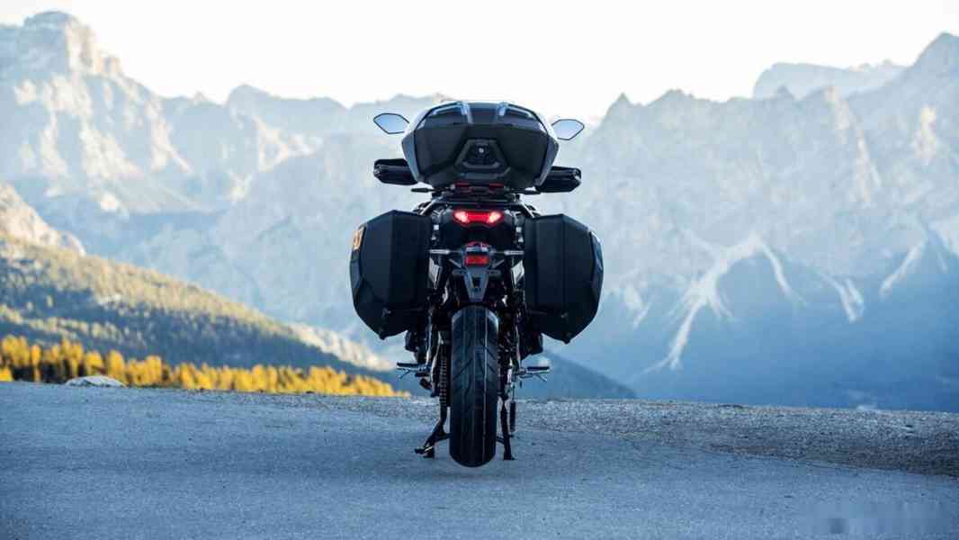 Yamaha Tracer 9 GT+ - Motopůjčovna Go Travel - foto 6