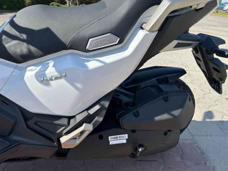 Sym ADX 125 2025 White - foto 12