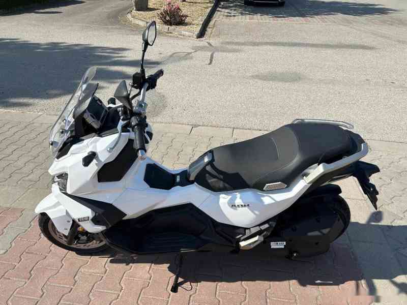Sym ADX 125 2025 White - foto 6