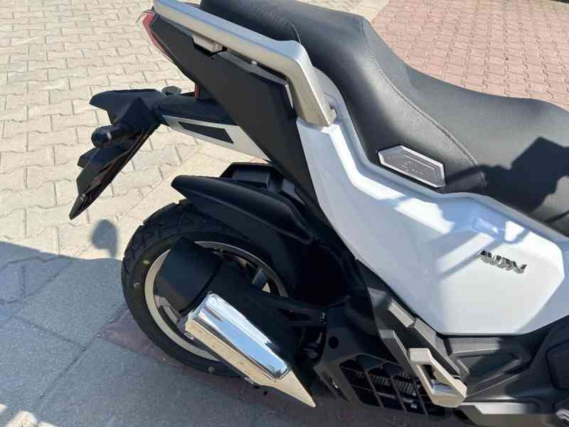 Sym ADX 125 2025 White - foto 11