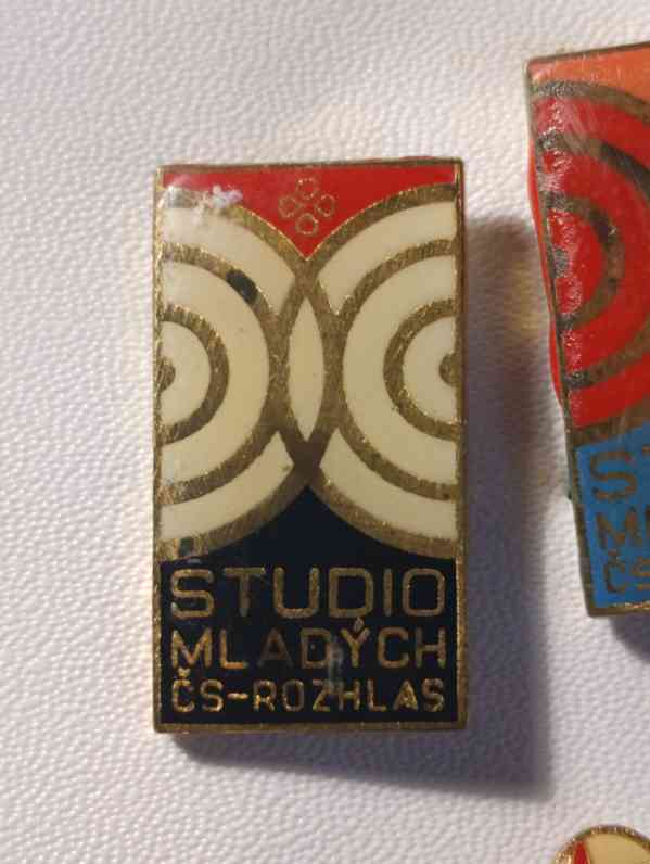 Sada 2 sběratelských odznaků Studio Mladých Čs. Rozhlas - foto 2