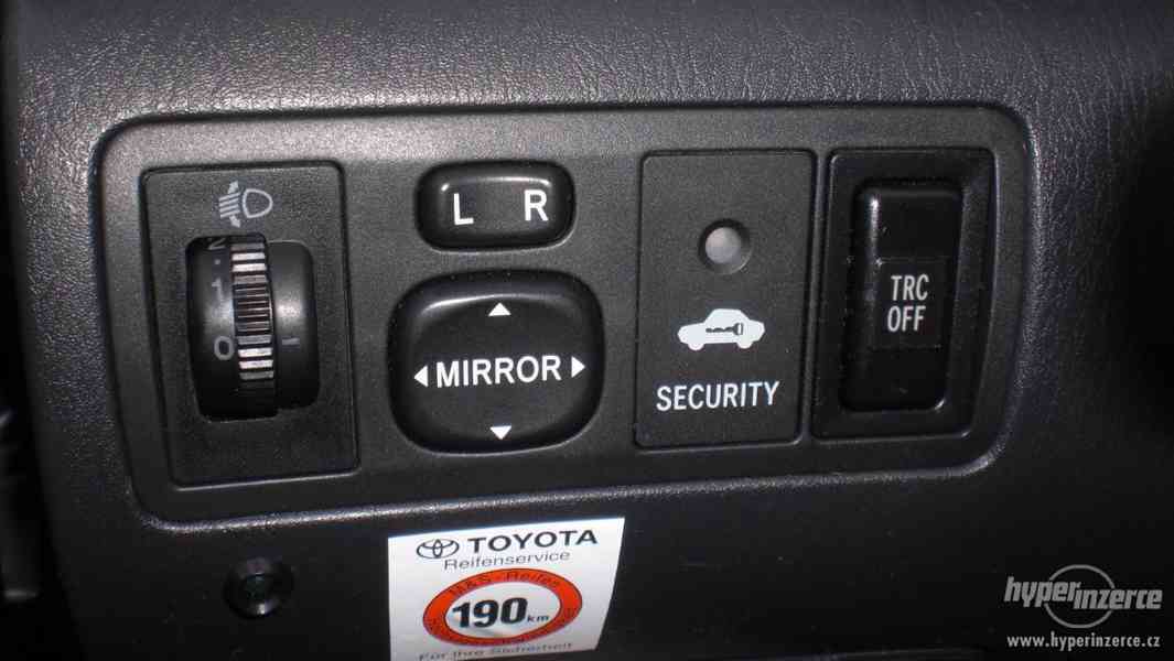 Toyota corolla 2.0 D-4D 85kw 2005 - foto 11