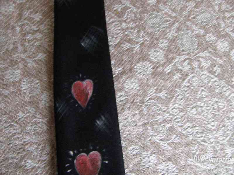 Tři ručně malované hedvábné kravaty - foto 11