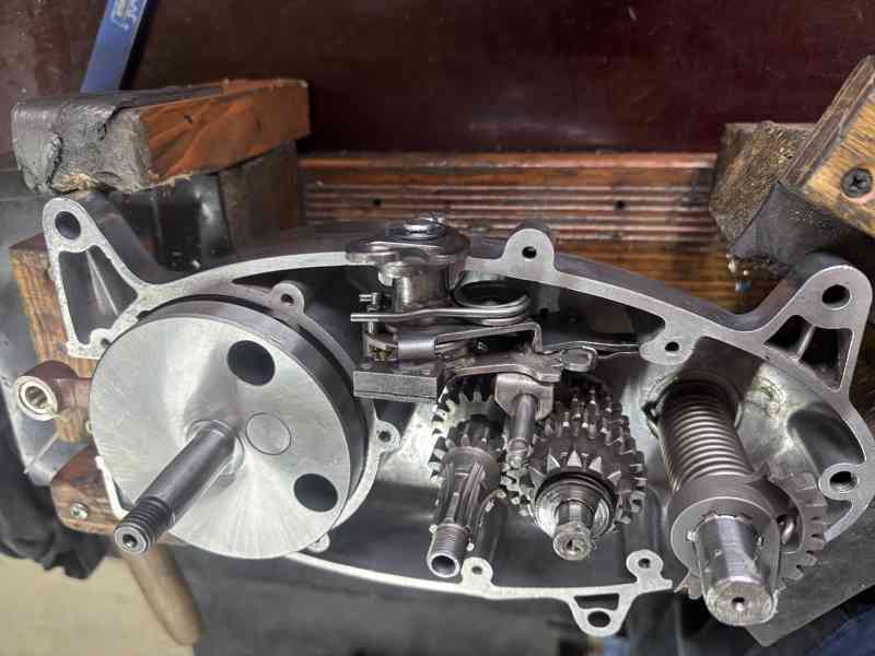 Prodám repasovaný motor Jawa 550/555 - foto 12