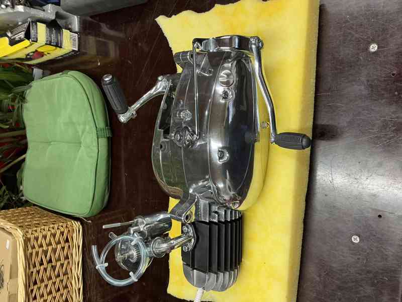 Prodám repasovaný motor Jawa 550/555 - foto 2